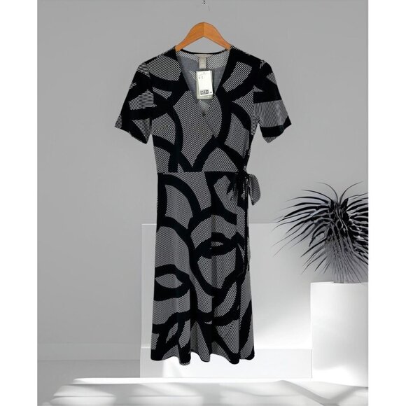 NEW/NWT H&M Black White Striped Jersey Short Sleeve Wrap Dress Size Small